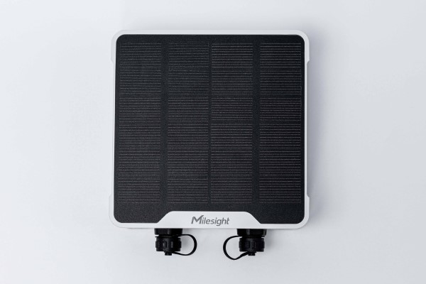UC501-868M LoRaWAN Controller IP67 Multi I/O Modbus mit Solarpanel